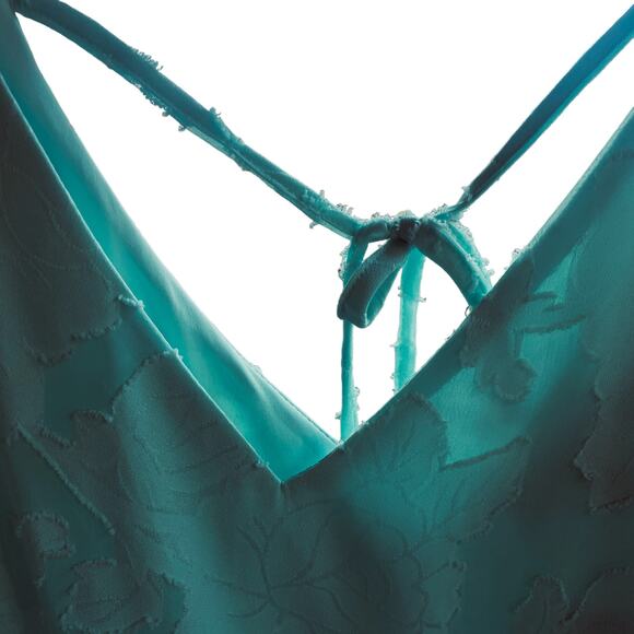 LANE BRYANT Top NWT  26/28 Long Sleeves Lined Sheer V-Neck Tie Back Burnout - Picture 7 of 14